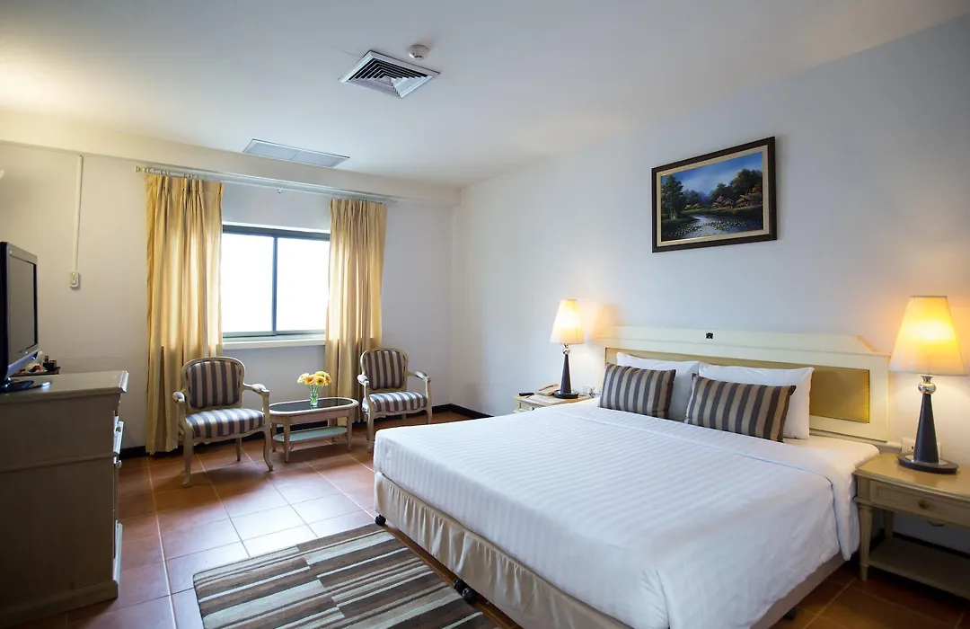 Night Bazaar Place Hotel 3*