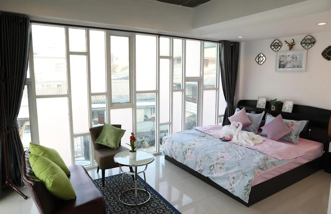 Close Maya Nimman 5bedroom * Chiang Mai