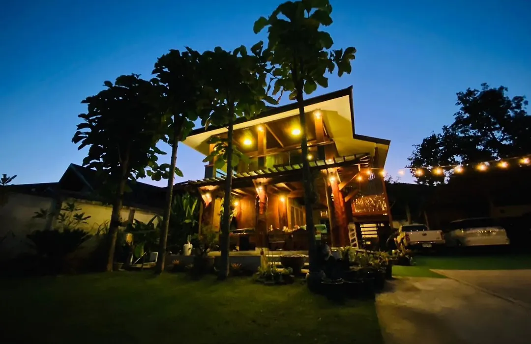 Alloggio in famiglia 188 Teak House บ้านต้นสัก Chiang Mai
